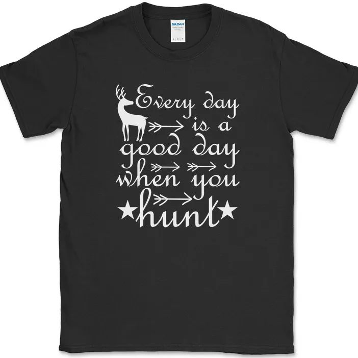 Hunting Outdoor Day - 狩りをするなら毎日が良い日だ Tシャツ 面白い狩猟アウトドアメンズTシャツ